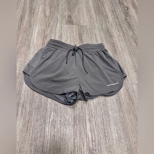 Alphalete short woaman